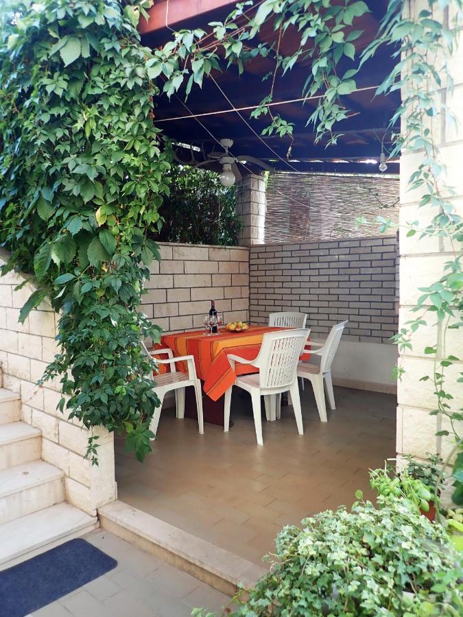 Katja Beach Apartment Račišće Exterior foto